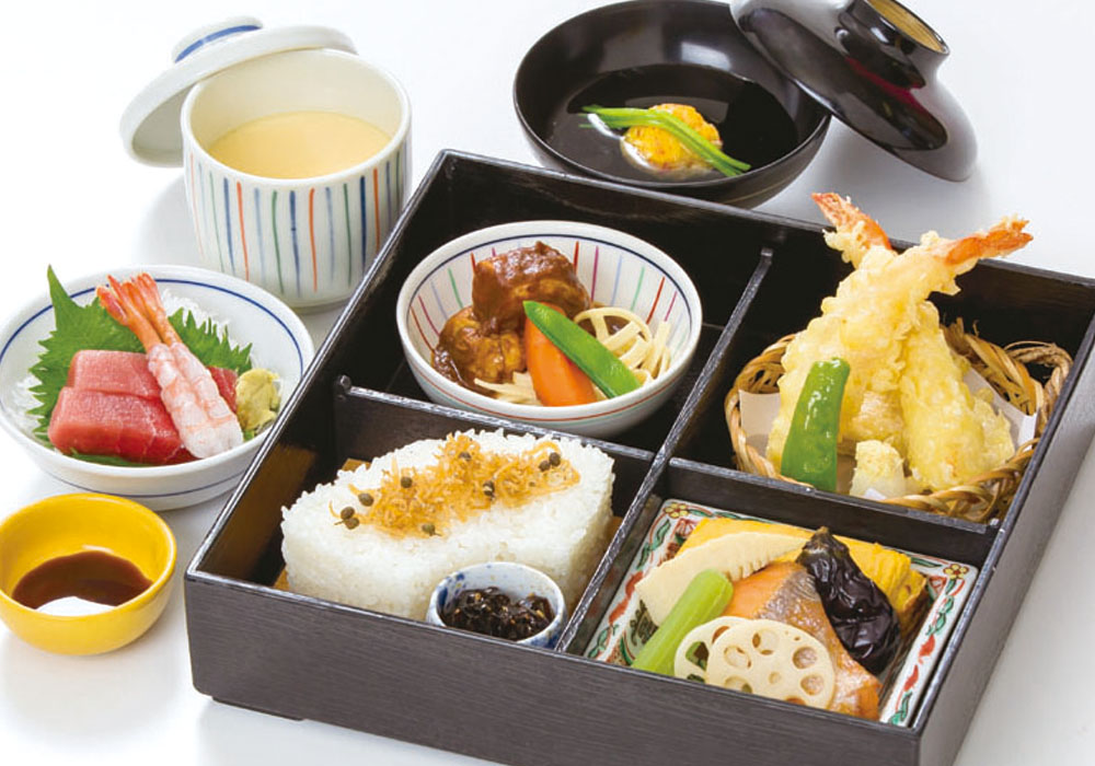 こだわりの松花堂（茶碗蒸し・刺身付）